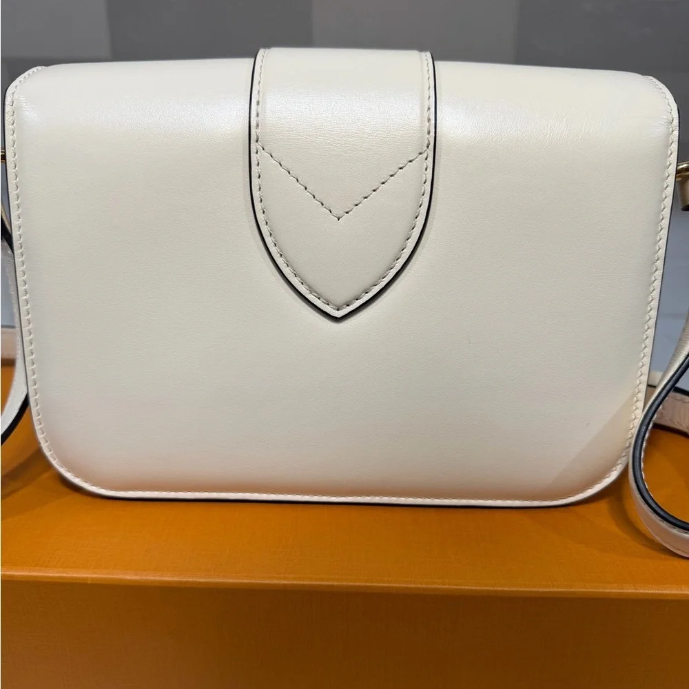 Louis Vuitton Pont 9 Crème with Blue Interior Calf skin - Picture 6 of 12